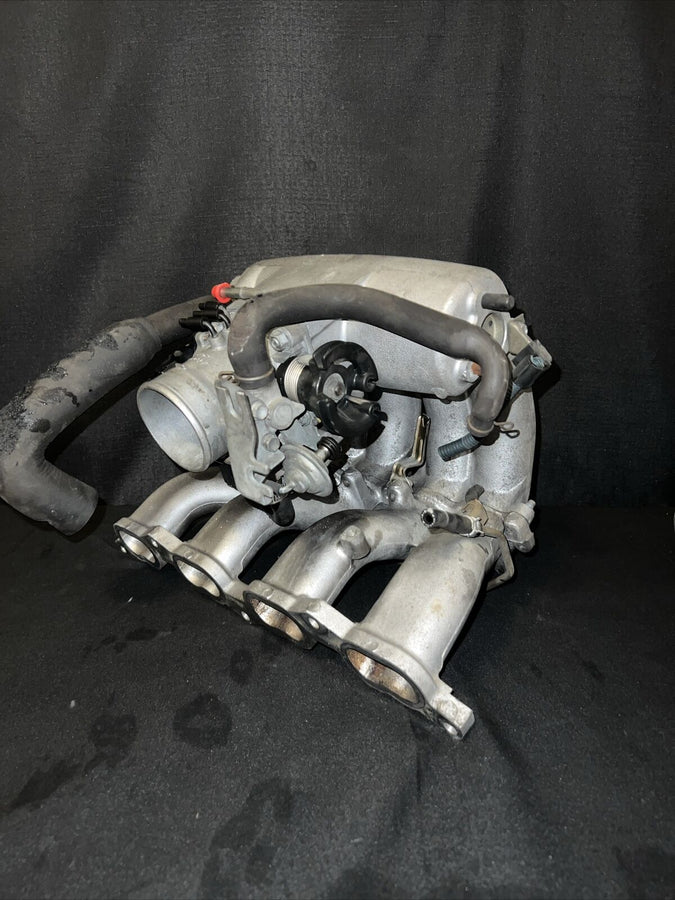 Toyota Tacoma Intake Manifold 2.7L & 2.4L W Throttle Body 00-04 (22210-75250) AT
