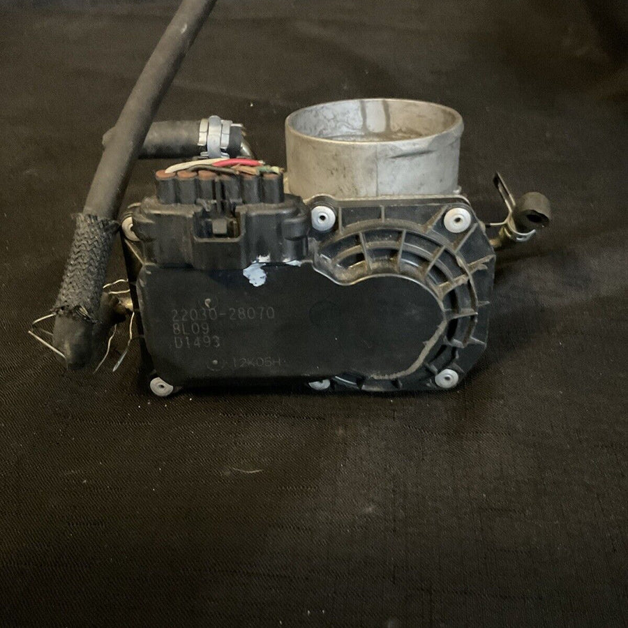 Scion TC 2.4L Throttle Body Fits 07-10 22030-28070 OEM