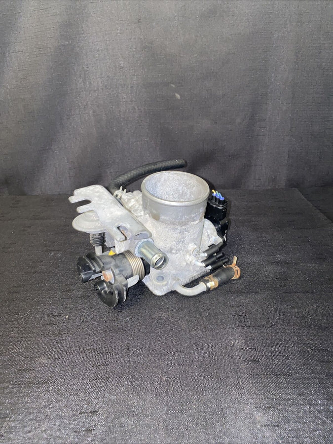 Toyota Tacoma 2.7L-2.4L Throttle Body 2000-2004 (22210-75250)