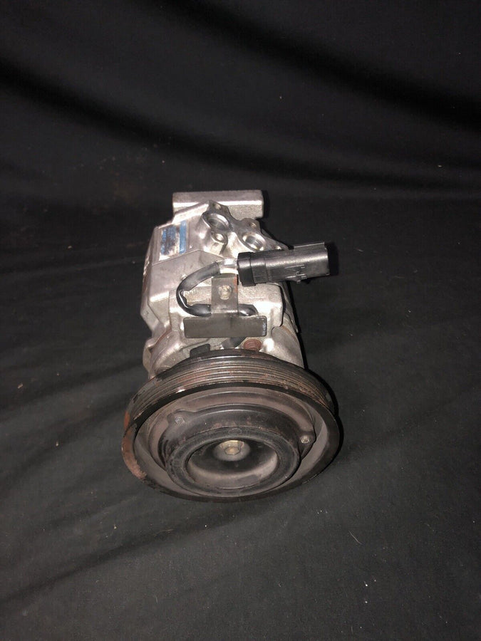 Chrysler PT Cruiser AC Compressor 2.4L  2001-2003 OEM
