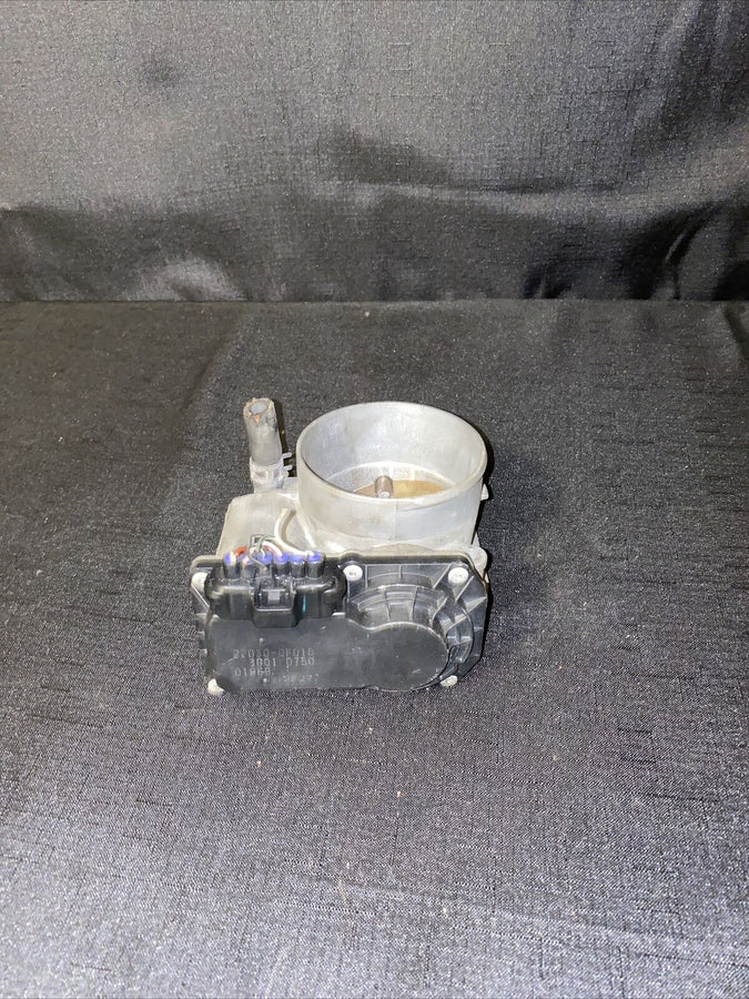Toyota Tundra Sequoia 4.7L 2UZFE Throttle Body Assy OEM 22030-0F010 (04-10) OEM