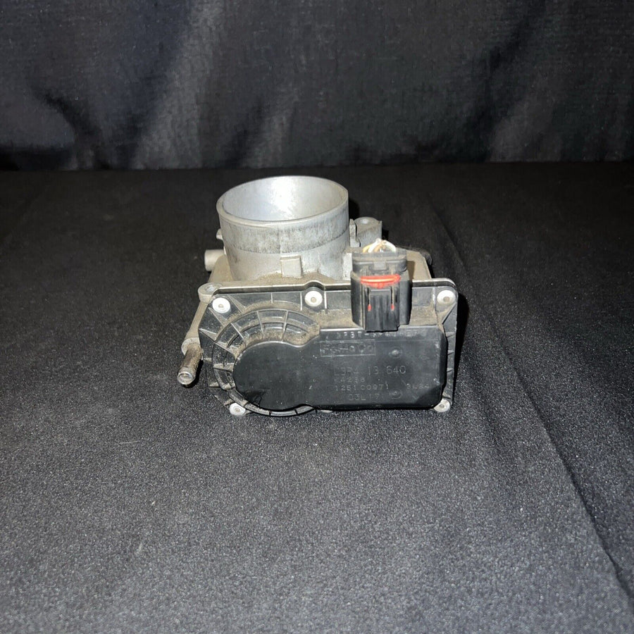 Mazda 3 Fuel Injection Throttle Body 2.0 L OEM (L3R413640) (06-13)