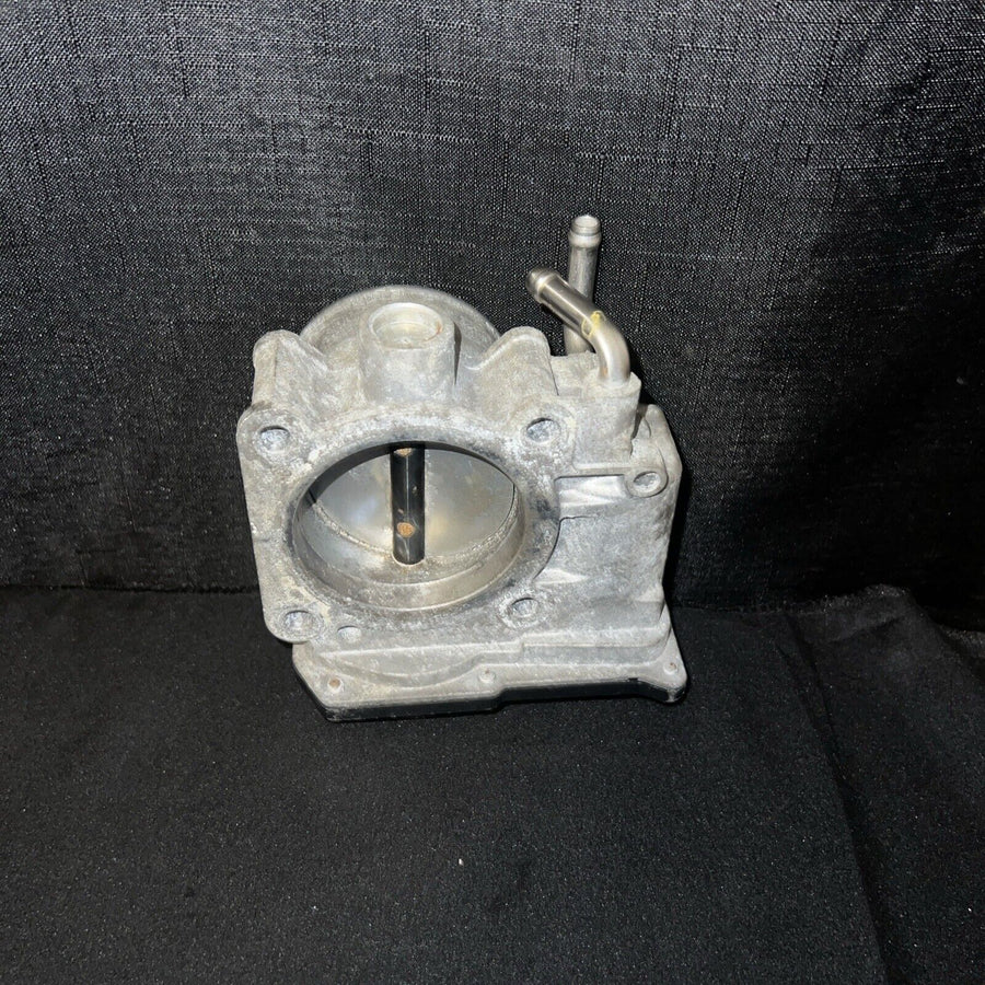 Toyota Tacoma Fuel Injection Throttle Body 2.7L OEM (22030-75020) (2005-2016)