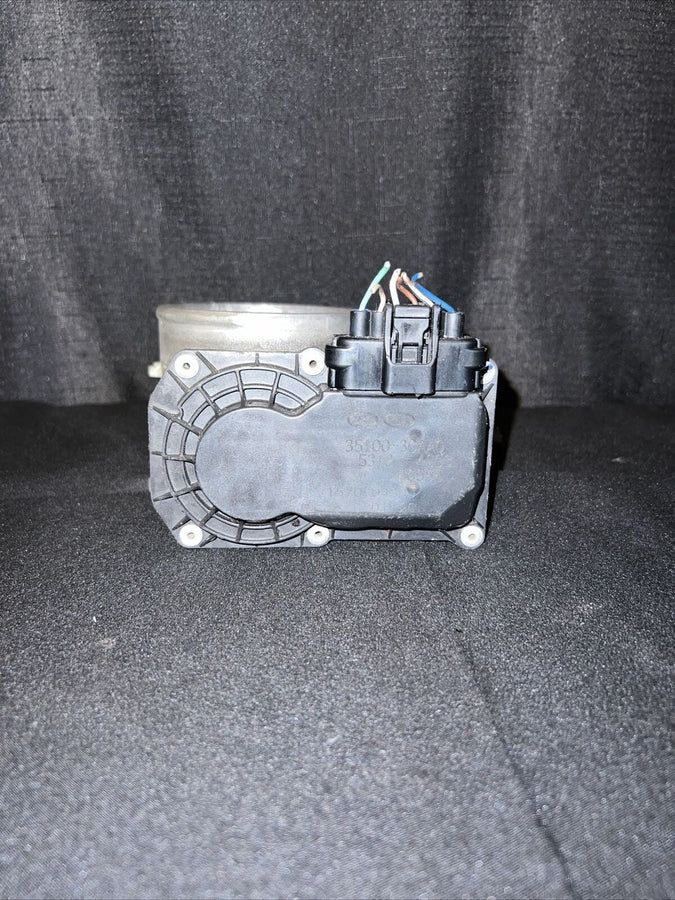 Kia Sorrento Throttle Body Assembly 3.3 OEM 35100-3CAA0 2014-2018