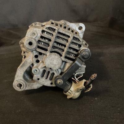 Mitsubishi Outlander Alternator L4 2.4L 03-04 OEM