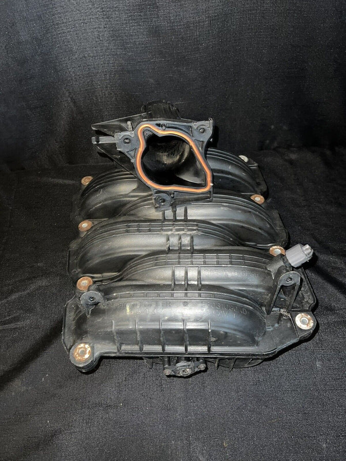 JEEP LIBERTY 3.7 L INTAKE MANIFOLD 53032803 OEM 2005-2006