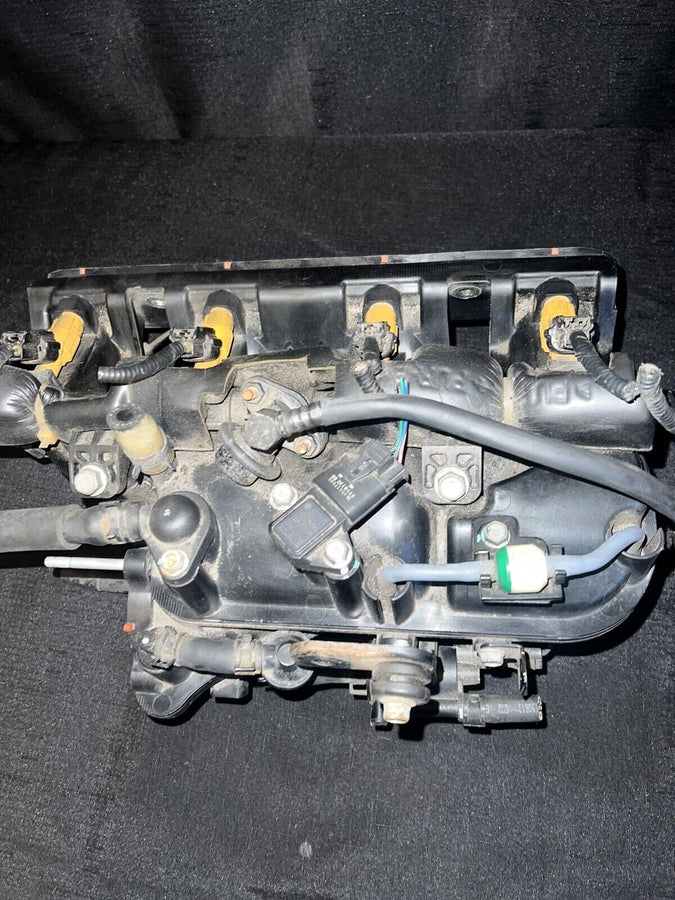 Hyundai Genesis Coupe A/T 2.0L Intake Manifold Plastic OEM 2013-2014