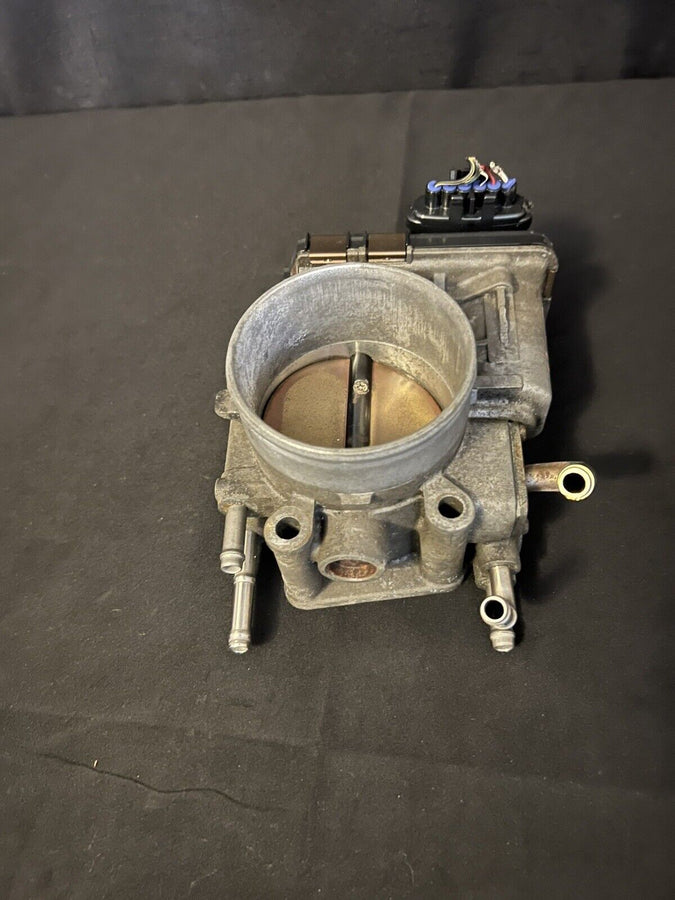 Lexus GX470 Throttle Body 4.7L V8 OEM (22030-50170)  (2003-2005)
