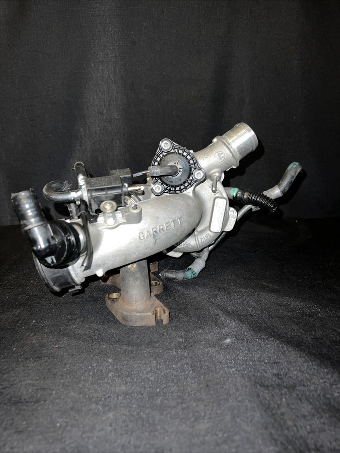 Chevrolet Cruz Garrett Turbocharger w/ Manifold 55565353 Trax Sonic (11-19)OEM