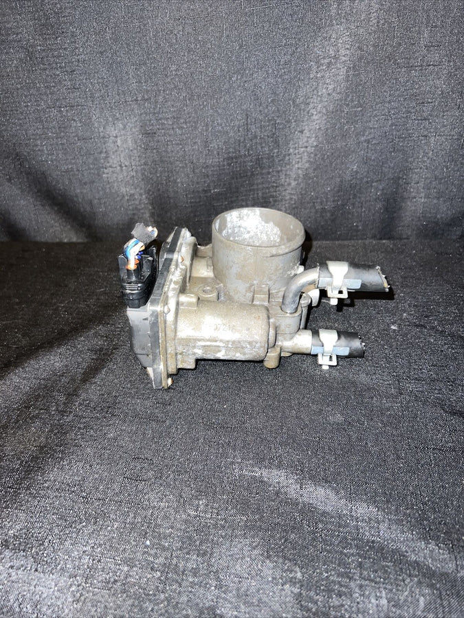Hyundai Accent 1.6L Elec Throttle Body 35100-2b300 12-19 OEM