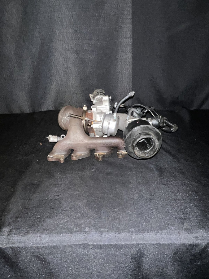 Chevrolet Cruz Garrett Turbocharger w/ Manifold 55565353 Trax Sonic (11-19)OEM