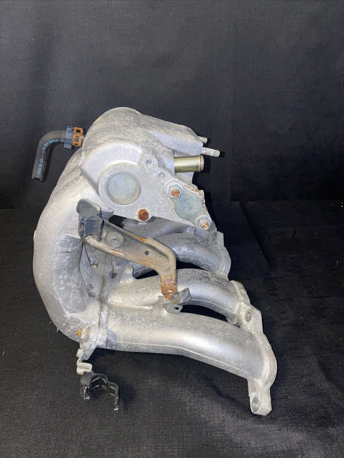 Toyota Tacoma 2.7L-2.4L Intake Manifold 2000-2004 W out EGR