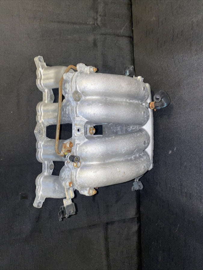 Toyota Tacoma 2.7L-2.4L Intake Manifold 2000-2004 W out EGR