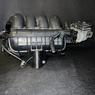 Mazda 3 Intake Manifold w/Throttle Body Oem PE1113100B 2013-2018