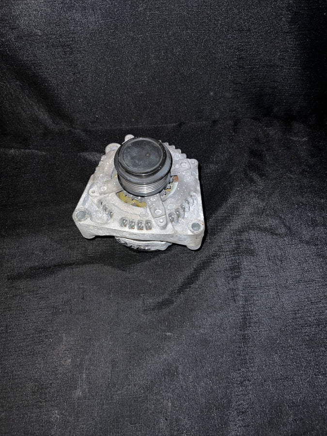 GMC Yukon Alternator 5.3L V8 (84143543) OEM 2015-2020