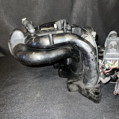 Ford Maverick 2.0L Intake Manifold w/ Throttle body 2002-2003