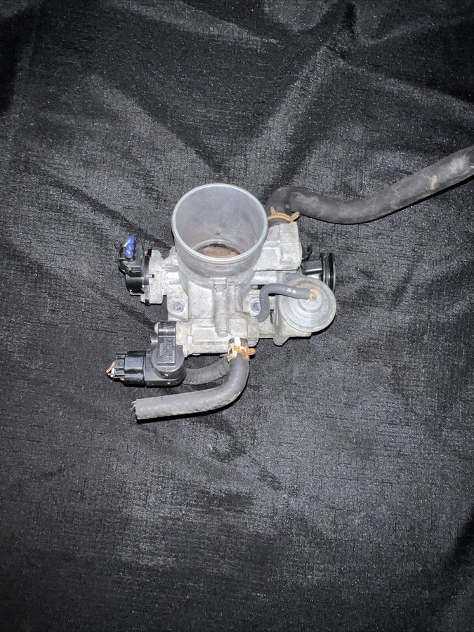 Toyota Tacoma 2.7L & 2.4L Throttle Body 2000-2004 (22210-75250)
