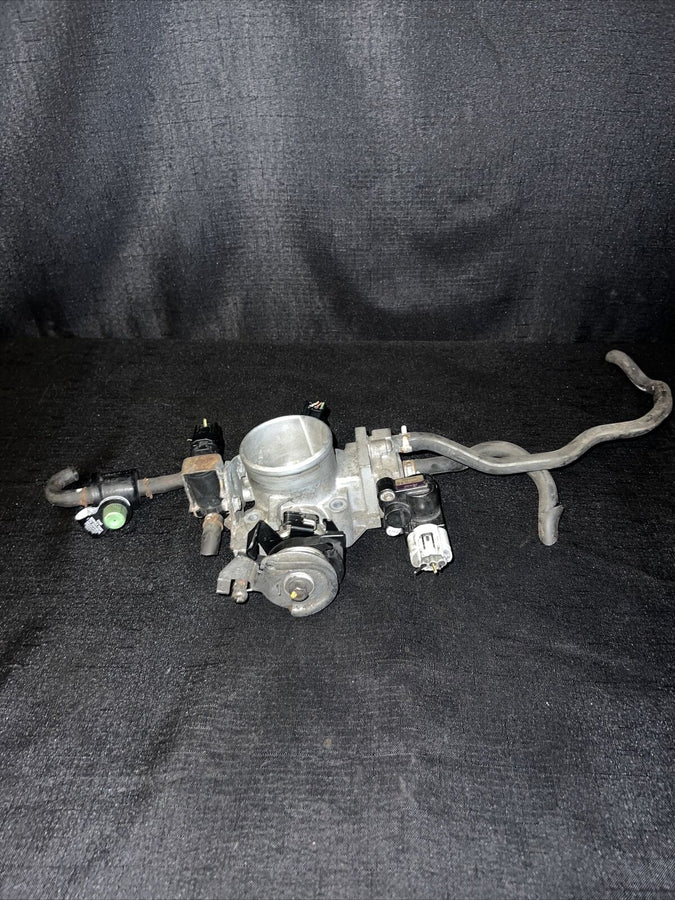 Honda Civic Throttle Body 1.7L AT 2001-2005 OEM