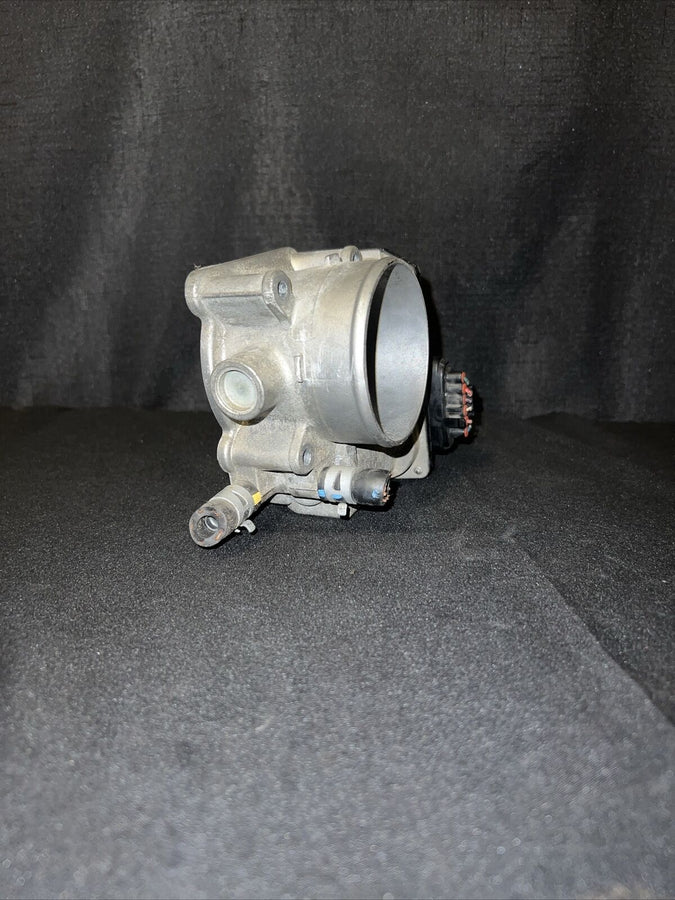 Toyota Tacoma Fuel Injection Throttle Body 4.0L OEM (22030-0P010)(2003-2016)