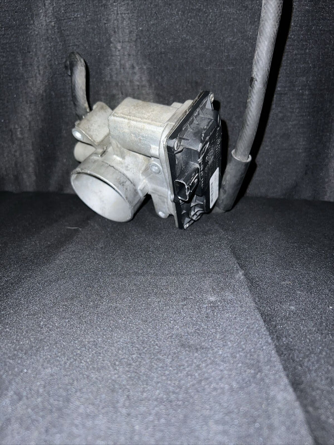 Mazda 3 Throttle Body 2.0L OEM (L3R4-13-640) ( 2006-2013)
