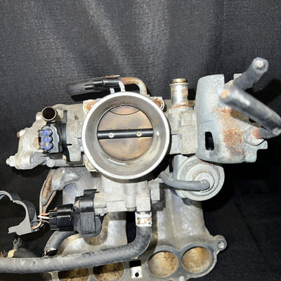 Toyota Tacoma 2.4L Throttle Body Assembly 22210-75240 Oem 2000-2004