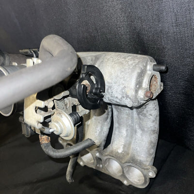 Toyota Tacoma Throttle Body 2.7L & 2.4L W  00-04 (22210-75250) AT OEM