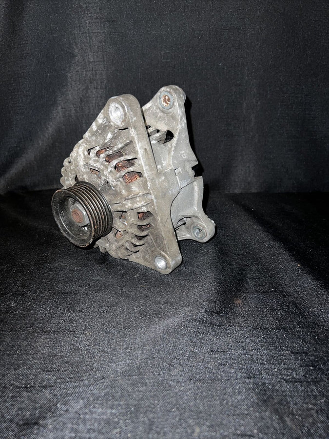 Hyundai Genesis Altenator 2.0L Turbo 2013-2014 37301-2c110)