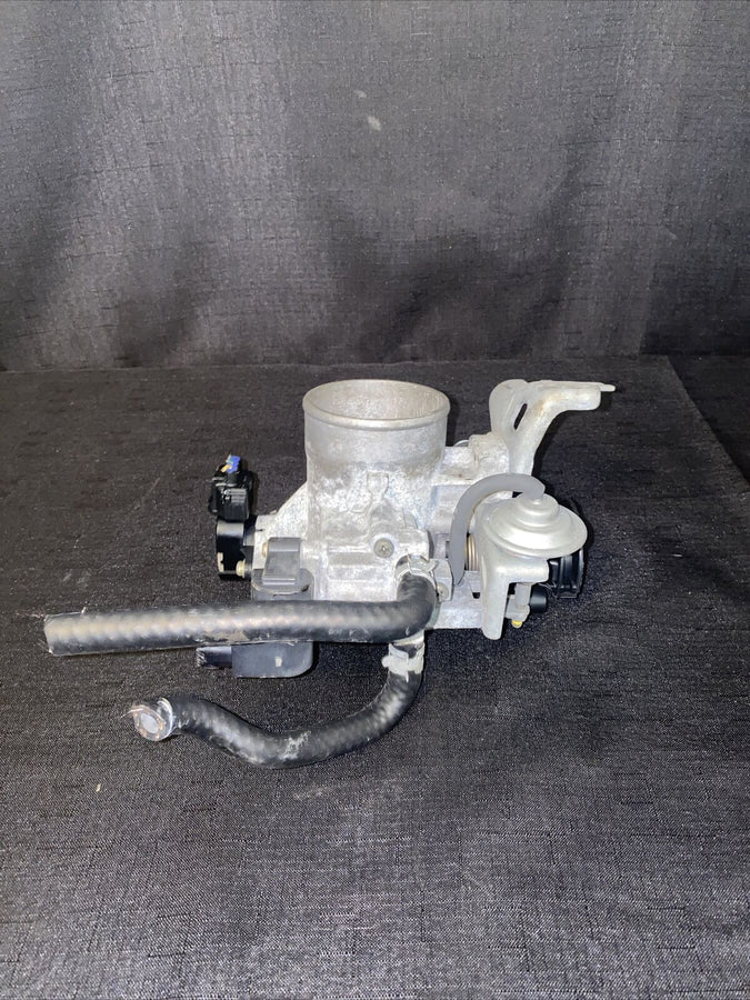 Toyota Tacoma 2.7L-2.4L Throttle Body 2000-2004 (22210-75250)