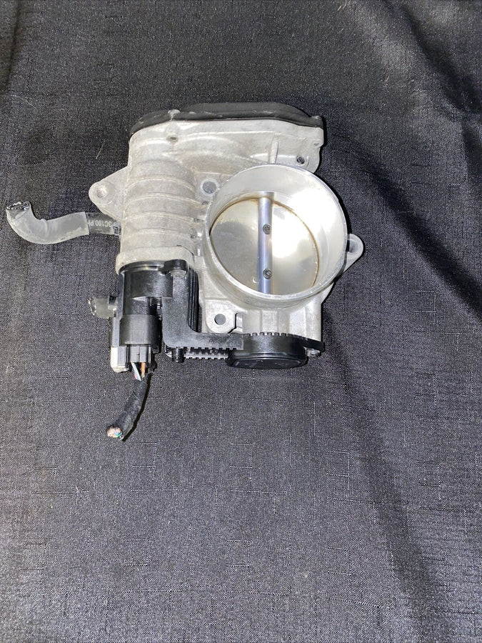 HYUNDAI Sonata Throttle Body Veracruz KIA Sedona Amanti 3.3-3.8L OE 35100-3C200