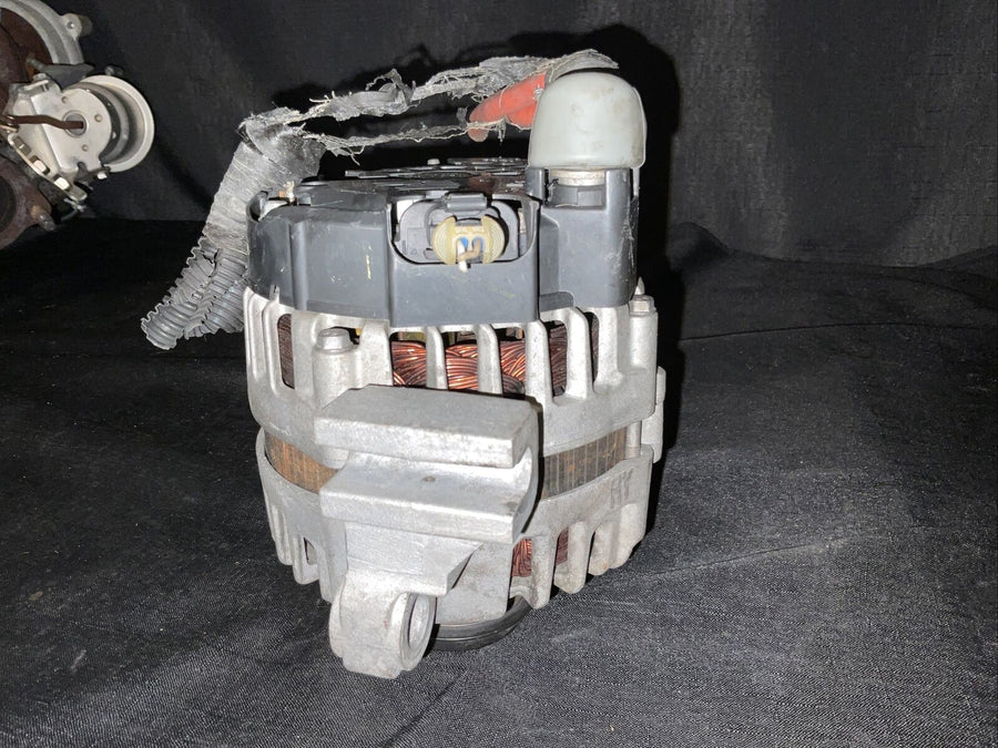Chevrolet Camaro 3.6L V6 Alternator 13588313 OEM 2010-2012