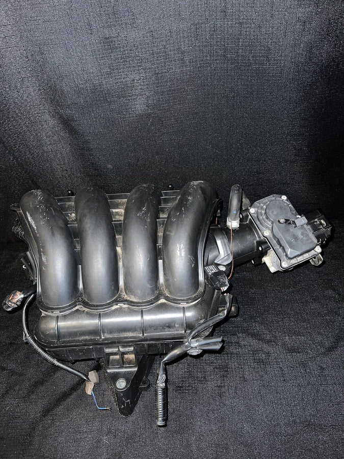 Mazda 3 Intake Manifold w/Throttle Body Oem PE1113100B 2013-2018