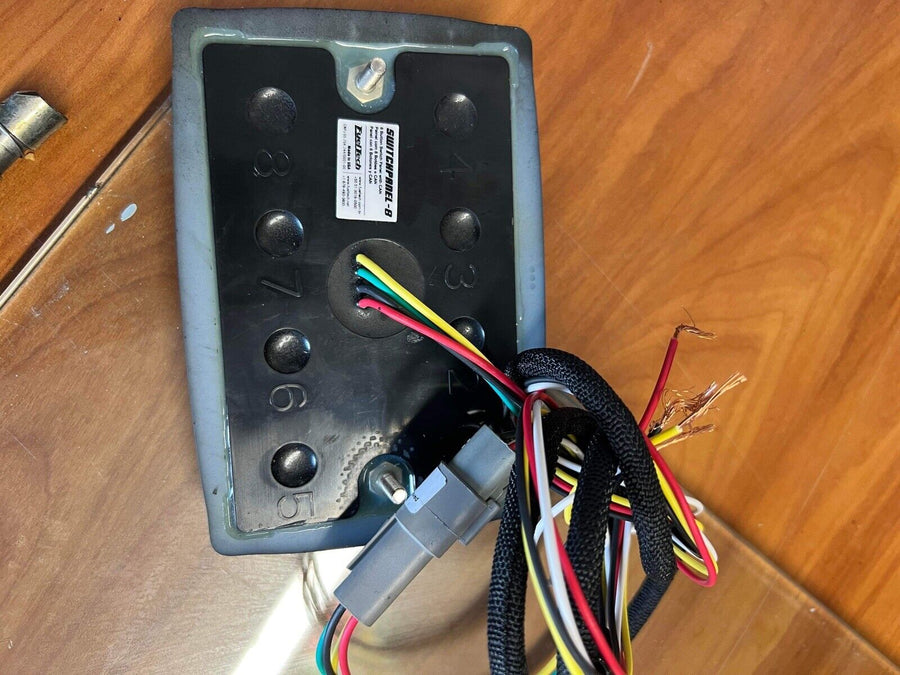 FuelTech 5022100302 Mini 8 Switch Panel Multi Color Lighted Push Button