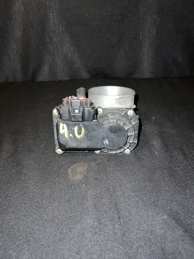 Toyota Tacoma Fuel Injection Throttle Body 4.0L OEM (22030-0P010)(2003-2016)