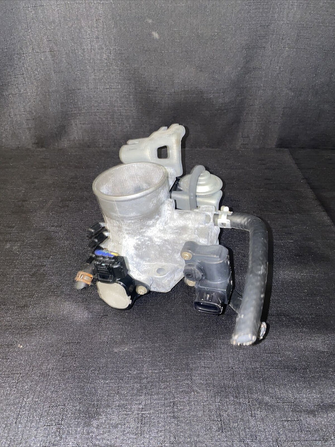 Toyota Tacoma 2.7L-2.4L Throttle Body 2000-2004 (22210-75250)
