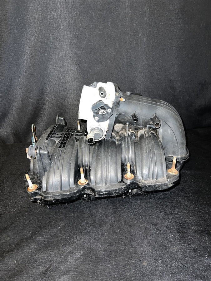 JEEP LIBERTY 3.7 L INTAKE MANIFOLD 53032803 OEM 2005-2006 With Throttle Body