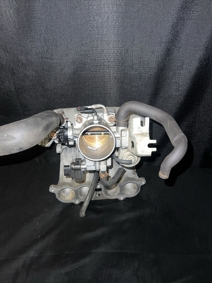 Toyota Tacoma Throttle Body 2.7L & 2.4L W  00-04 (22210-75250) AT OEM