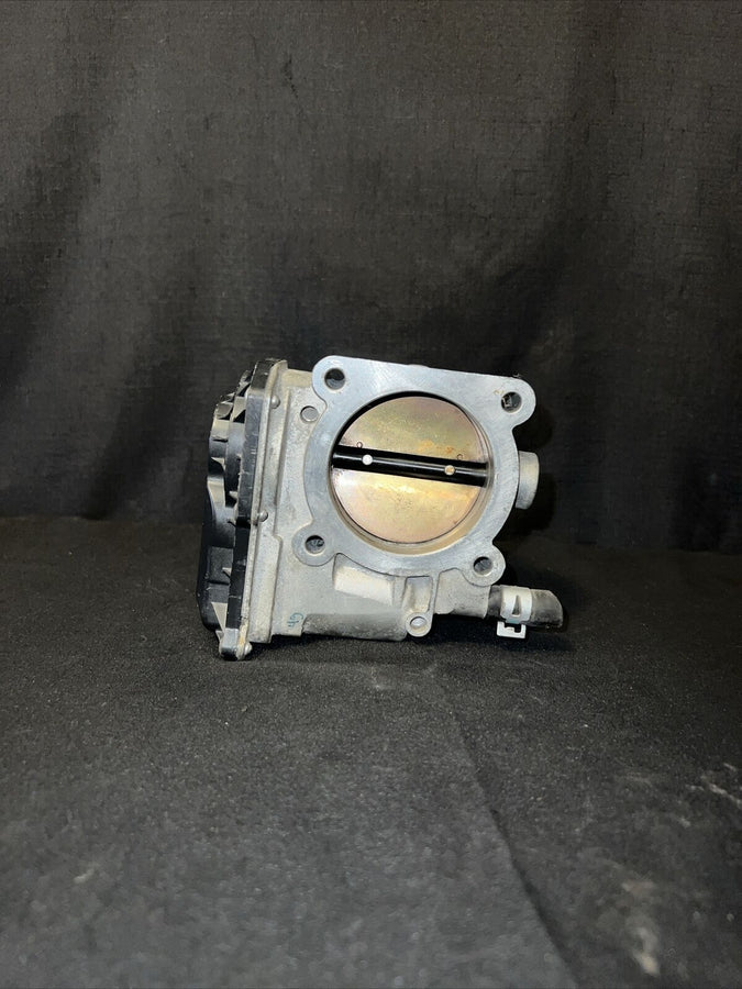 Toyota Tacoma Fuel Injection Throttle Body 4.0L OEM (22030-0P010)(2003-2016)