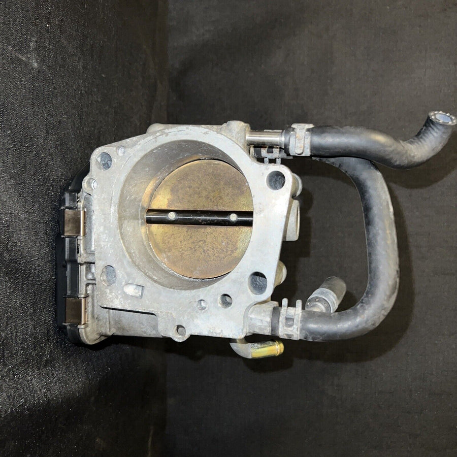 Toyota Land Cruiser Throttle Body 4.7L V8 (22030-50170) OEM 2002-2005