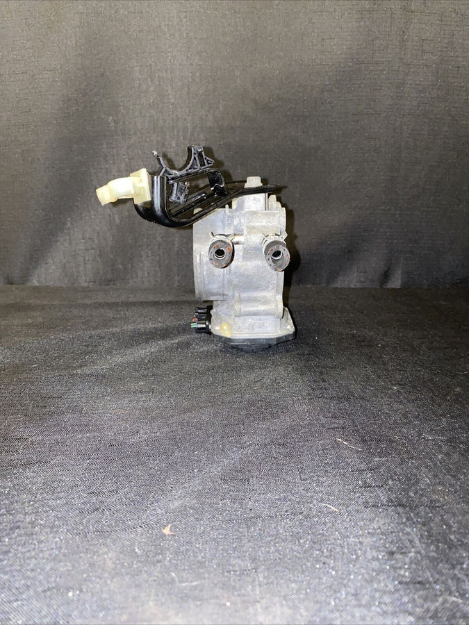 Toyota Camry Throttle Body 2.5L 22030-36010 Toyota Highlander 2.7L