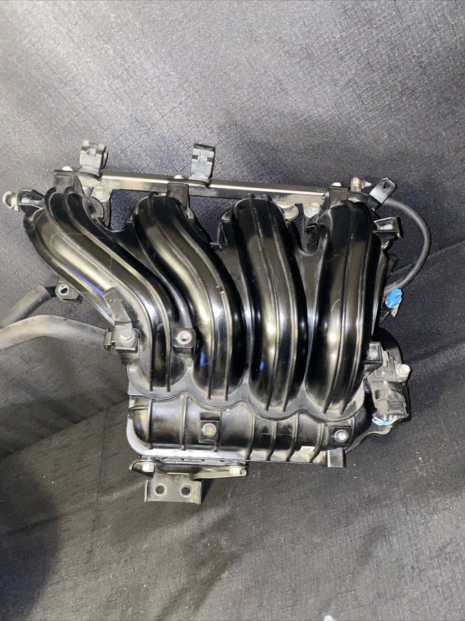 Hyundai Sonata Intake Manifold 2.4L Hybrid OEM 2011-2015 Optima