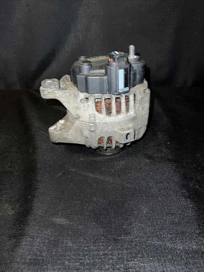 Hyundai Genesis Altenator 2.0L Turbo 2013-2014 37301-2c110)