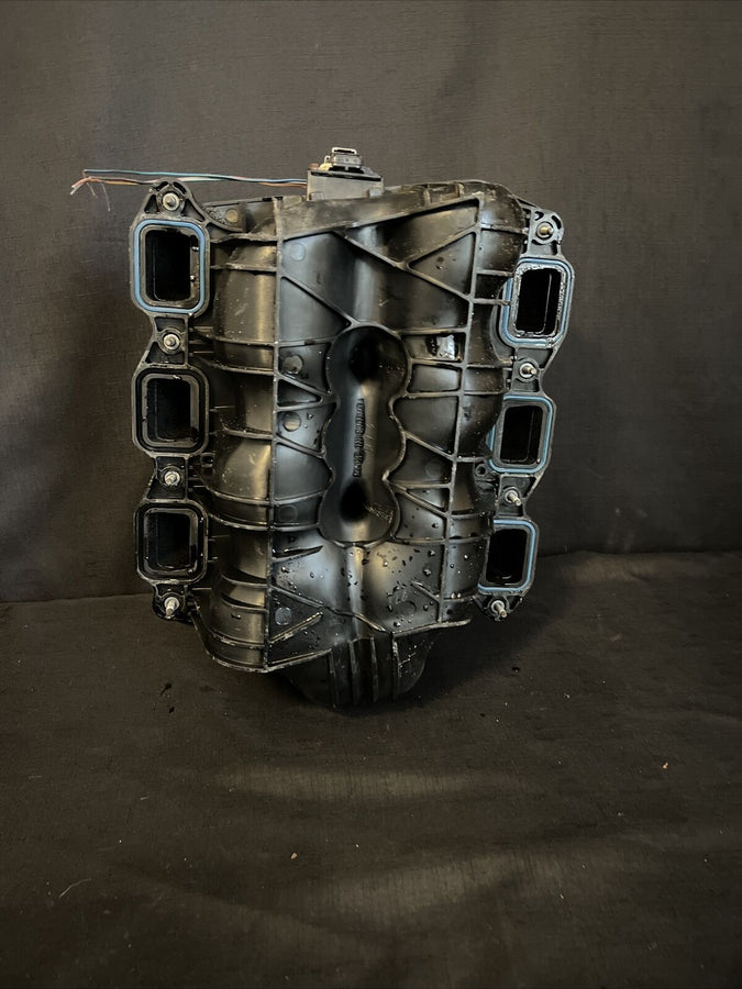 JEEP LIBERTY 3.7 L INTAKE MANIFOLD 53032803 OEM 2005-2006 With Throttle Body