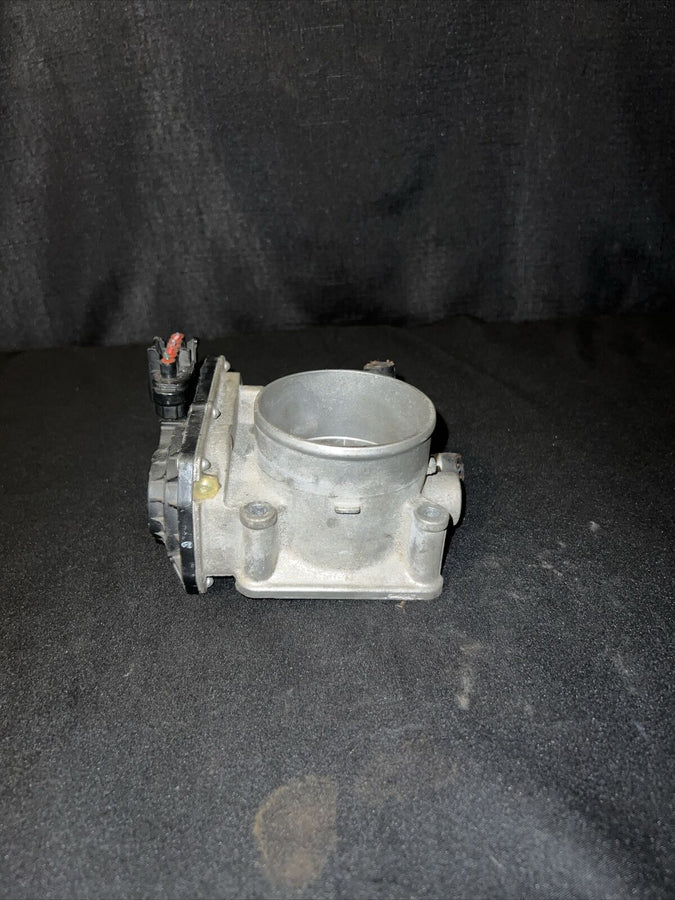 Toyota Tacoma Fuel Injection Throttle Body 4.0L OEM (22030-0P010)(2003-2016)