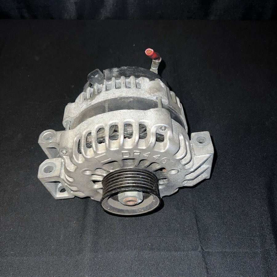 GMC Envoy Engine Electrical Alternator 4.2L OEM (15225928)(2007-2009)