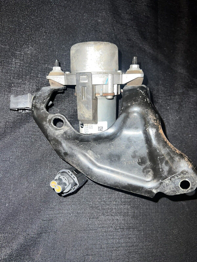 Power Brake Booster Vacuum Pump GM Parts 20939309