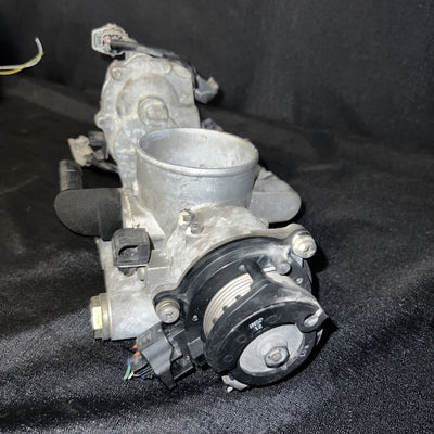 Toyota Landcruiser Throttle Body Assembly 4.7L w/motor OEM 22030-50142 (98-02)