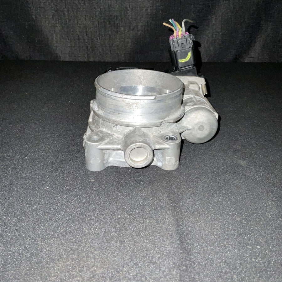 Chevrolet Impala Throttle Body 3.9L (W/Actuator) OEM (012609500) (2006-2011 GM)
