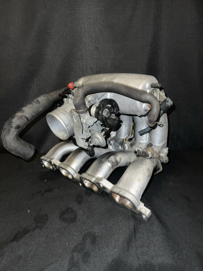 Toyota Tacoma Intake Manifold 2.7L & 2.4L W Throttle Body 00-04 (22210-75250) AT