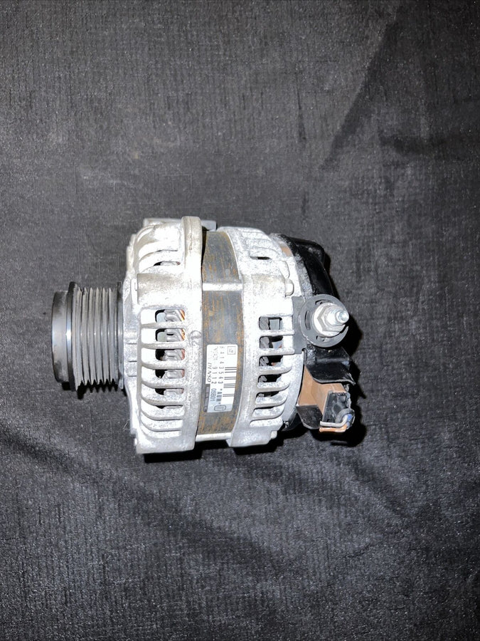 GMC Yukon Alternator 5.3L V8 (84143543) OEM 2015-2020
