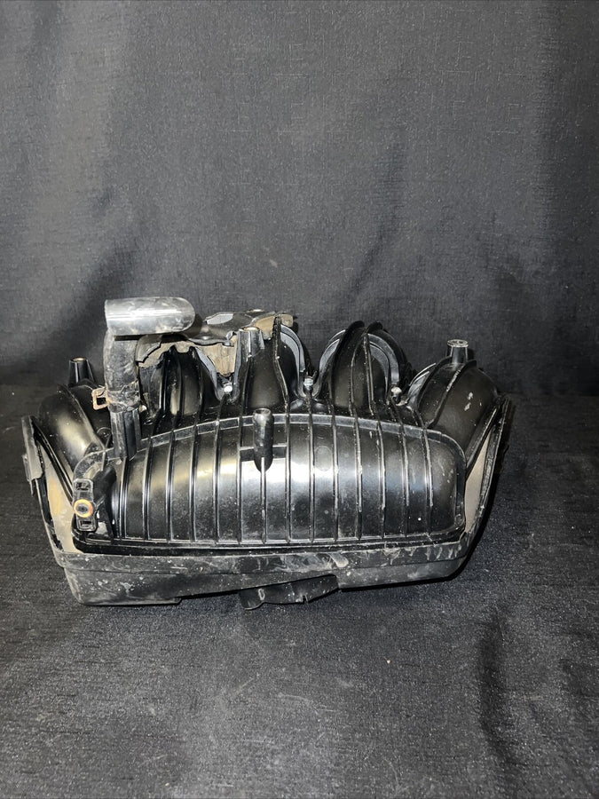 Hummer H3 Intake Manifold 3.5L/3.7L OEM 2006-2007
